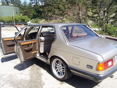 745i_left_rear_doors_open
