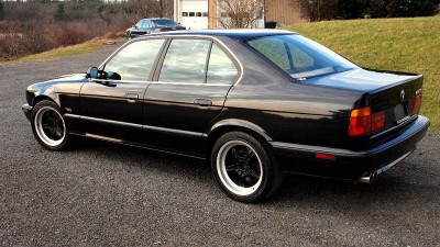 540i_m-sport_ext_l_rear_quarter